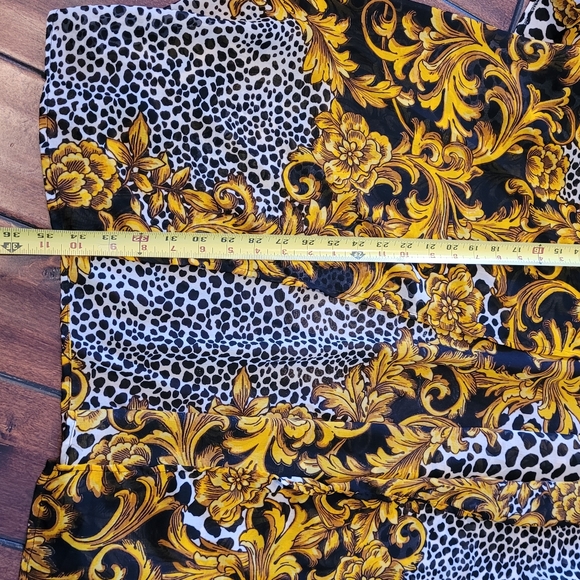 New York & Company Black And Gold Versace Inspired Print Open Front Kimono Top - Picture 5 of 7